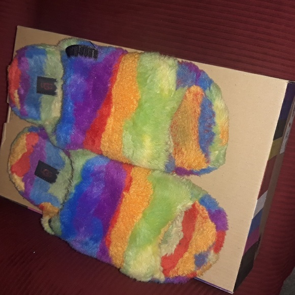 Ugg Fluff You Cali - Picture 2 of 7